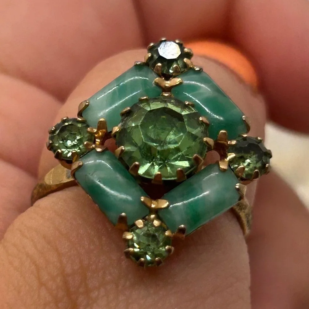 Vintage Gold Tone Green Rhinestone Faux Jade Geometric Statement Ring Size 8.5